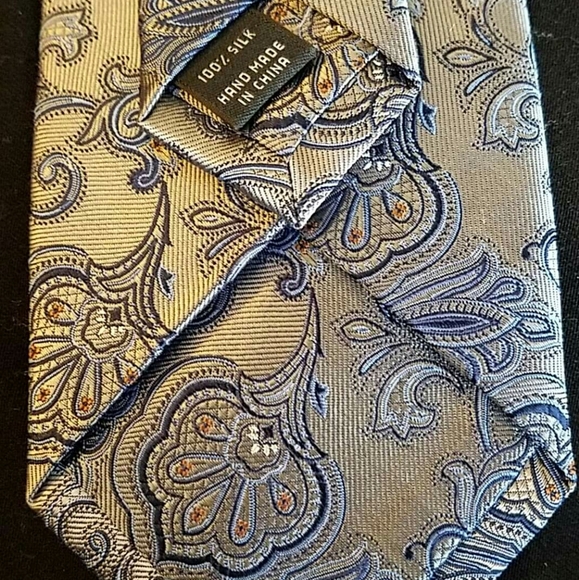 Jos A Bank Signature Collection Tie - Picture 3 of 4
